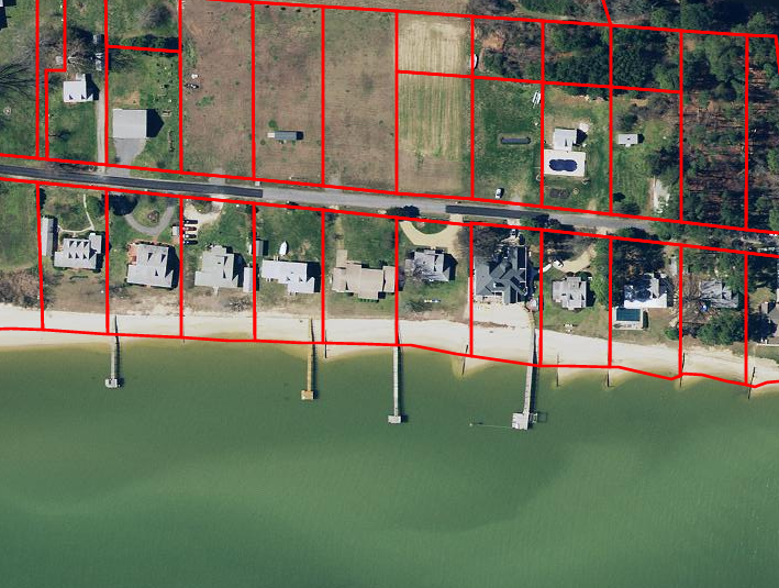 Parcels with shoreline length less than 200 feet