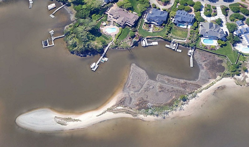 GoogleEarth image of a sandspit and marsh