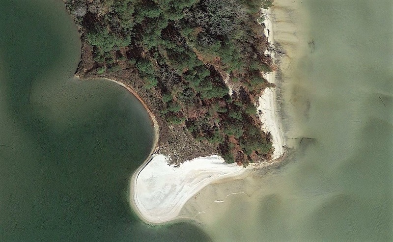 Google Earth 2015 image of a sandspit